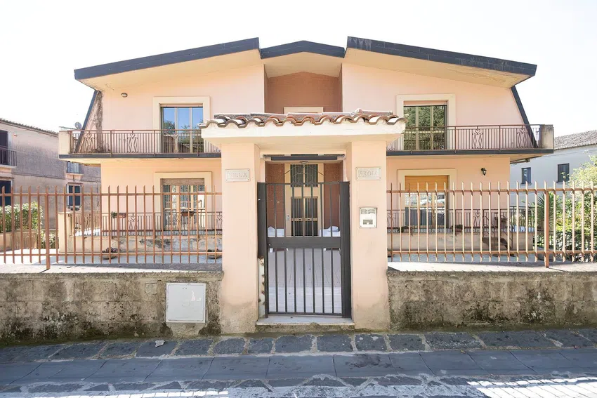 Casa indipendente in vendita in via Roma, 71, Montesarchio