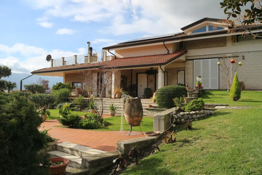 Villa in vendita in via Pezze, Montesarchio