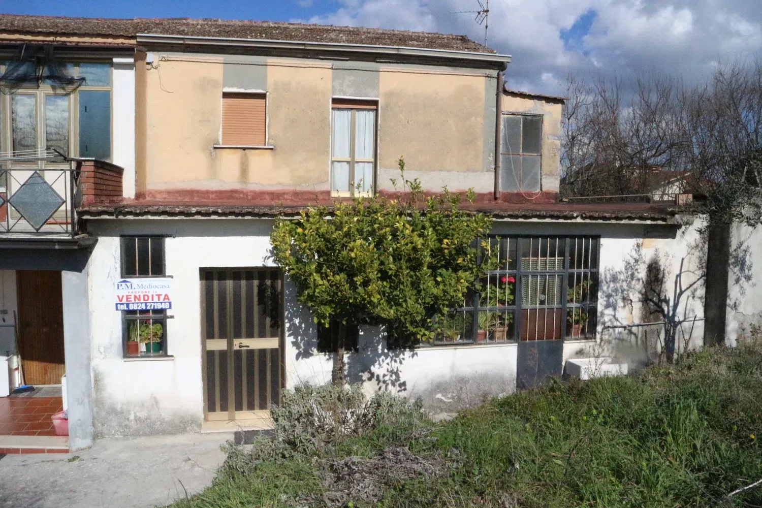 Casa indipendente in vendita in via Torre Alfieri