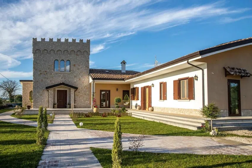 Villa in vendita in Via San Salvatore, 59 Amorosi